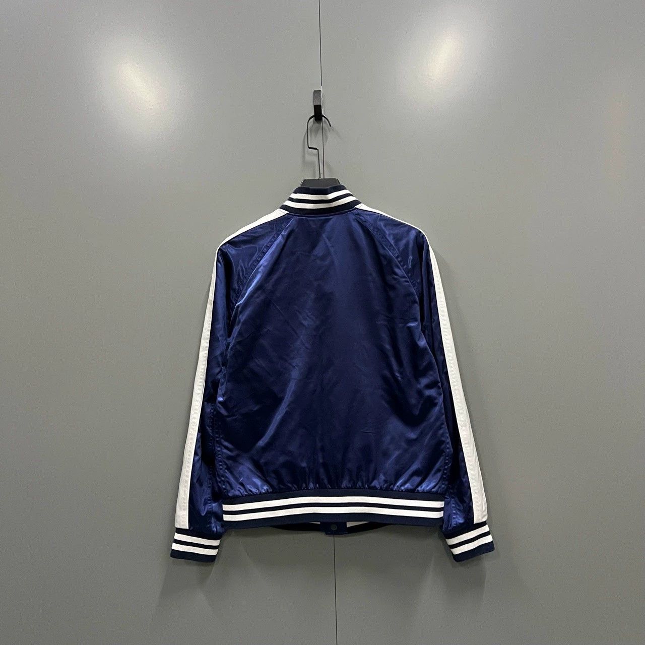 Burberry burberry blue silk long sleeve jacket Size US L / EU 52-54 / 3 - 2 Thumbnail