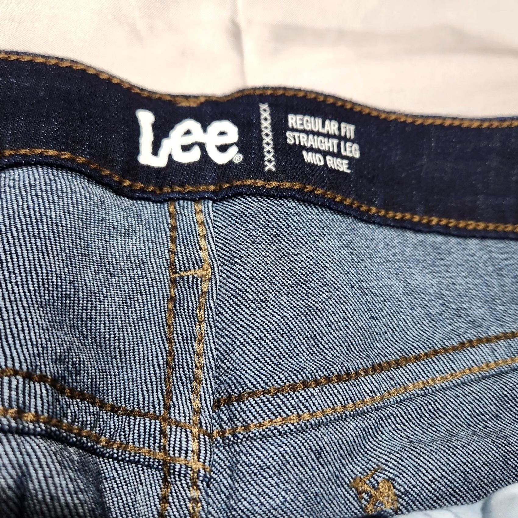 Lee Lee Jeans Women 16 Petite Straight Leg Mid Rise Dark Wash Stretch Denim Size 38" / US 16 / IT 52 - 4 Thumbnail