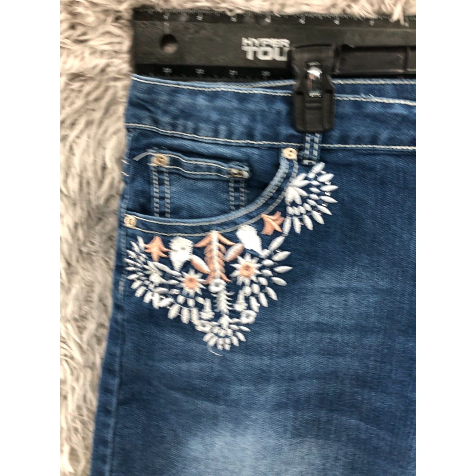 Vintage cg Shorts Womens Plus Size 22 Mid Rise Medium Wash Blue Size 40" / US 18 - 2 Thumbnail