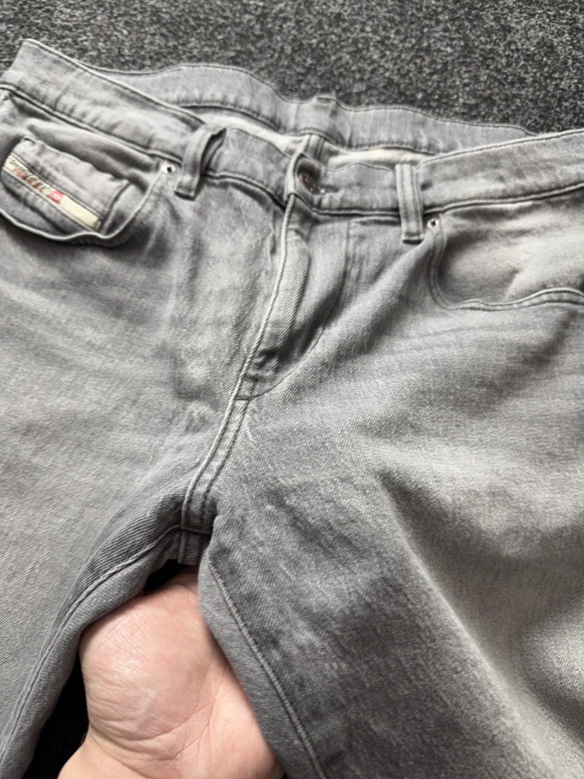 Diesel 00s Luxury Y2K Diesel Washed Grey Denim Jeans tapered Fit Size US 33 - 7 Thumbnail