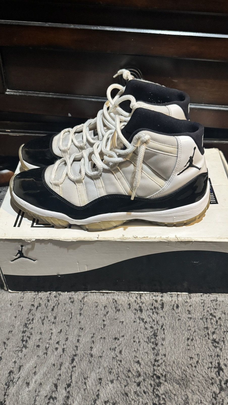 Nike Air Jordan 11 Concord Size US 11 / EU 44 - 2 Thumbnail