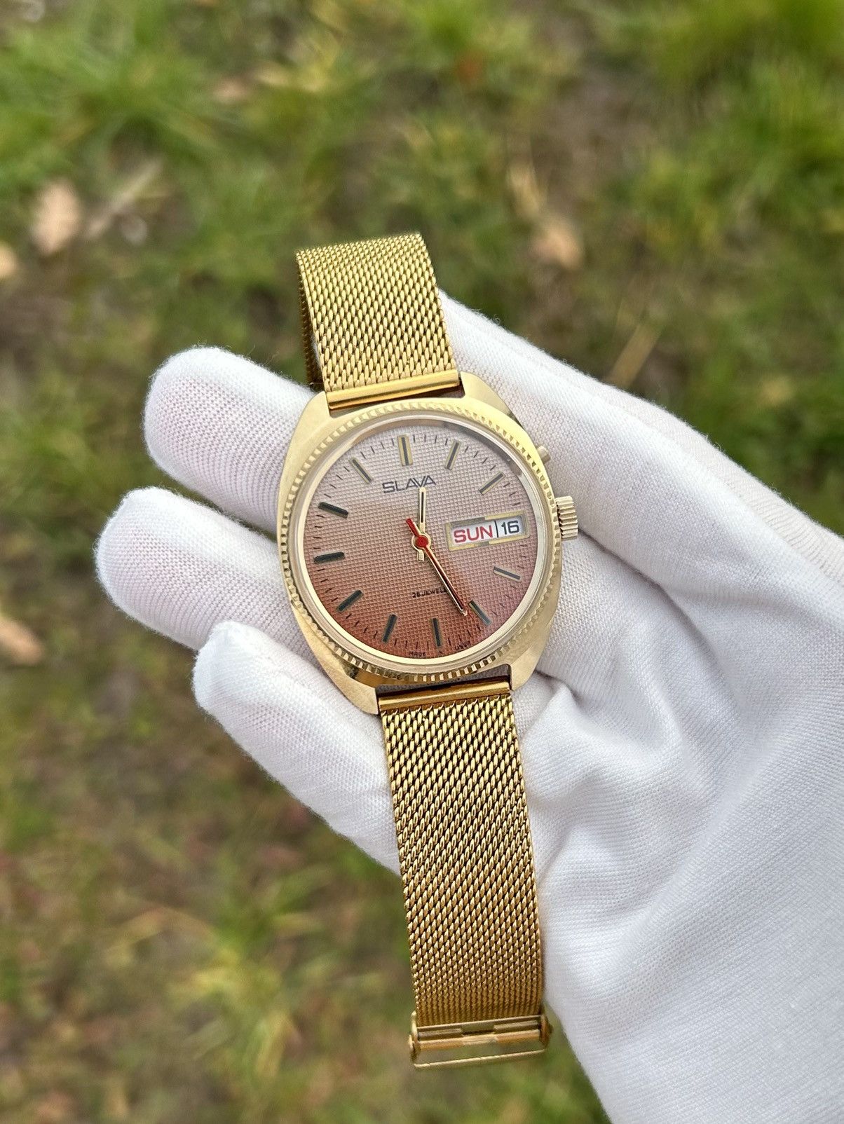 Vintage Vintage Watch Slava Mechanical Made in USSR Authentic 1980s Size ONE SIZE - 22 Thumbnail