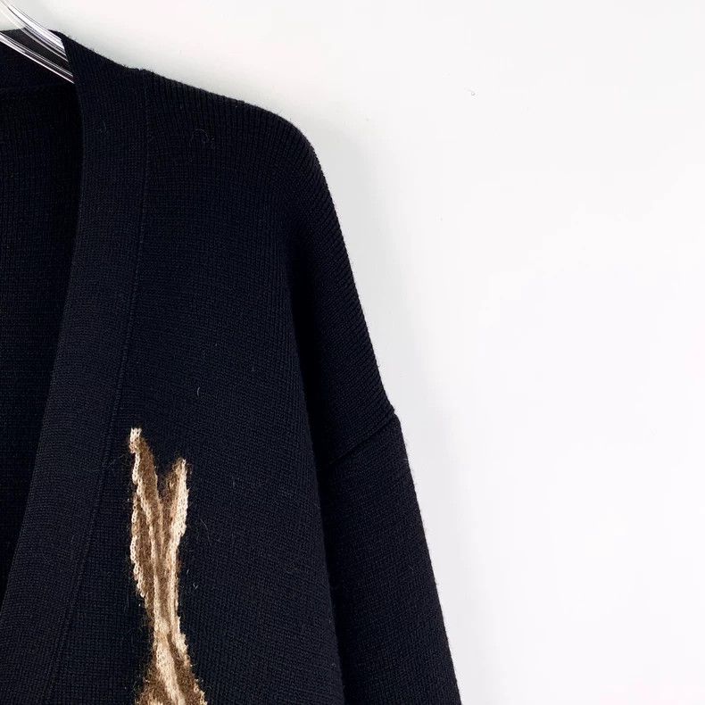 Loewe LOEWE Black rabbit embroidered wool V-neck single row knit Size S / US 4 / IT 40 - 3 Thumbnail