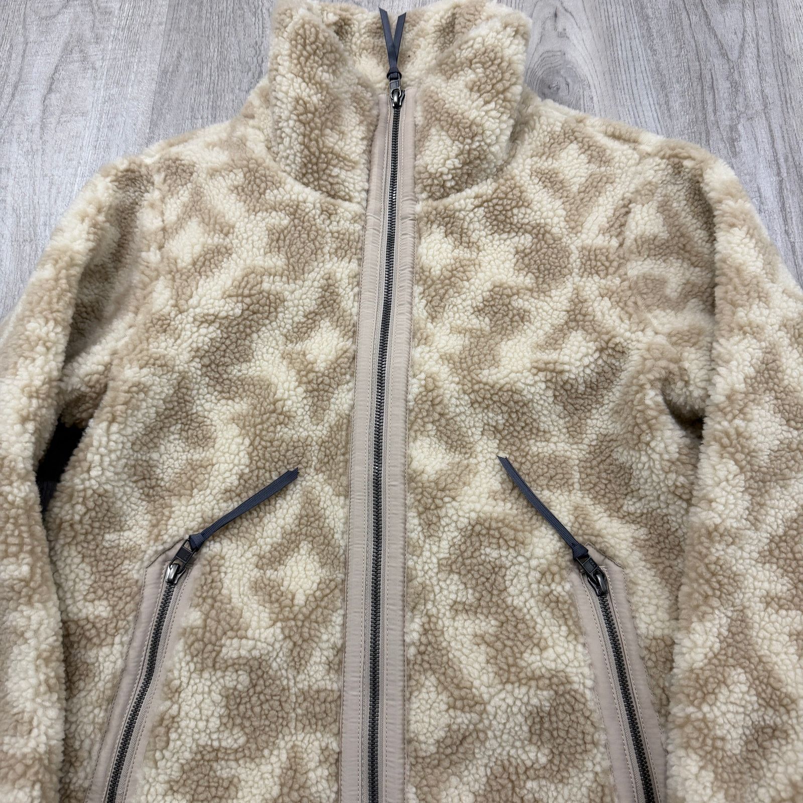 Patagonia Patagonia Divided Sky Jacket Women's Small Cream Pile Fleece Size US S / EU 44-46 / 1 - 3 Thumbnail