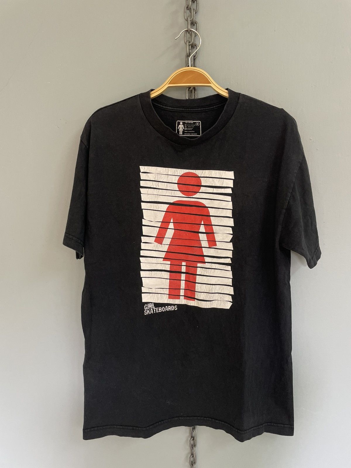 Girl Skateboards Vintage 00s Girl Skateboarding big logo tee y2k
