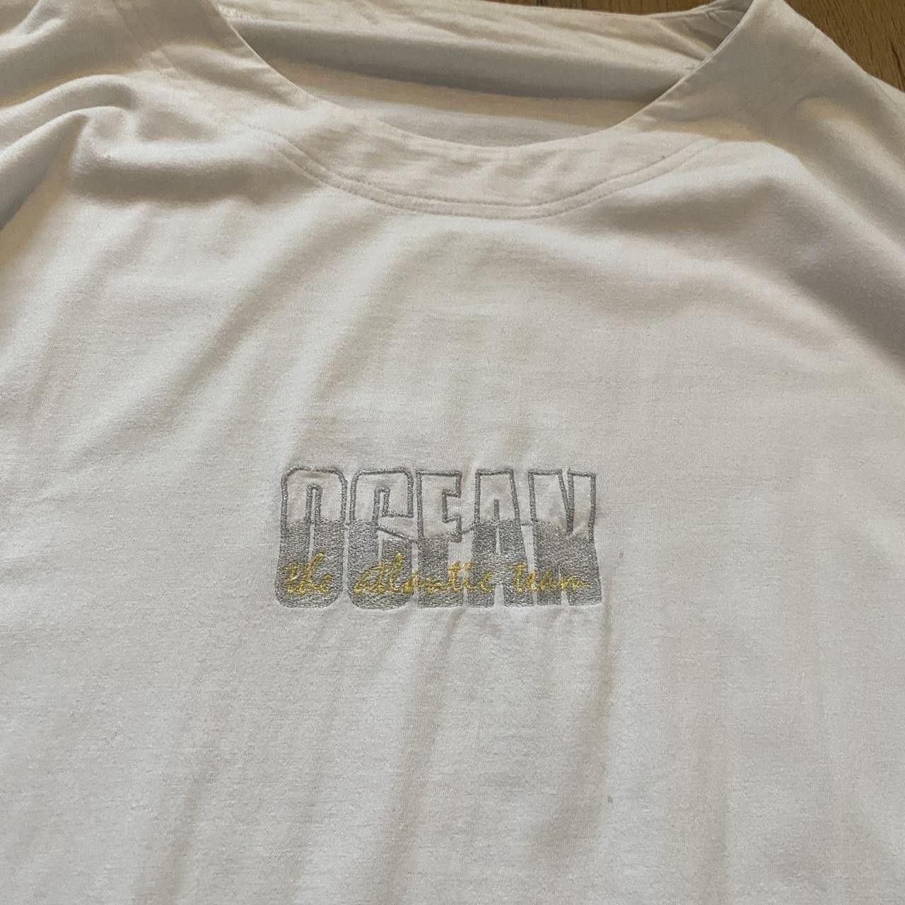 Other Ocean Embroidered Vintage 90s Retro T-shirt Boxy Size US L / EU 52-54 / 3 - 3 Thumbnail