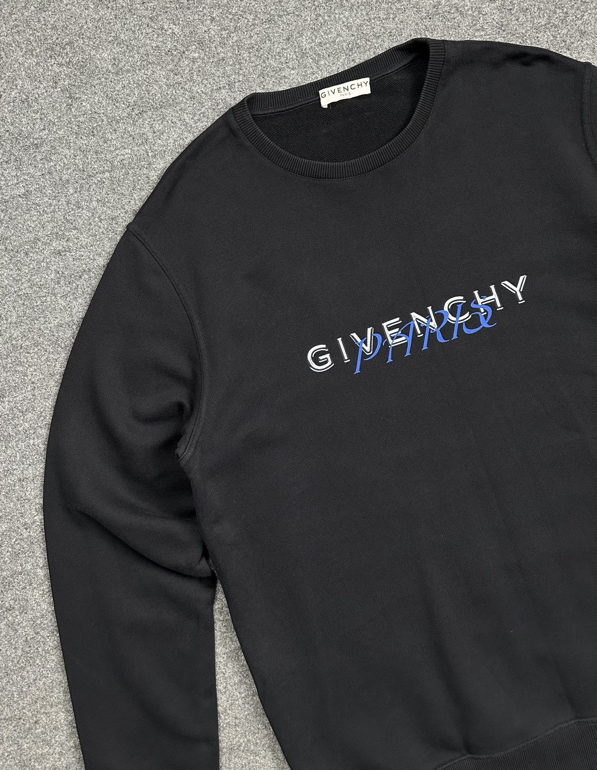 Givenchy Givenchy - Matthew Williams 2020 Amore Logo Crew Sweatshirt Size US XL / EU 56 / 4 - 4 Thumbnail