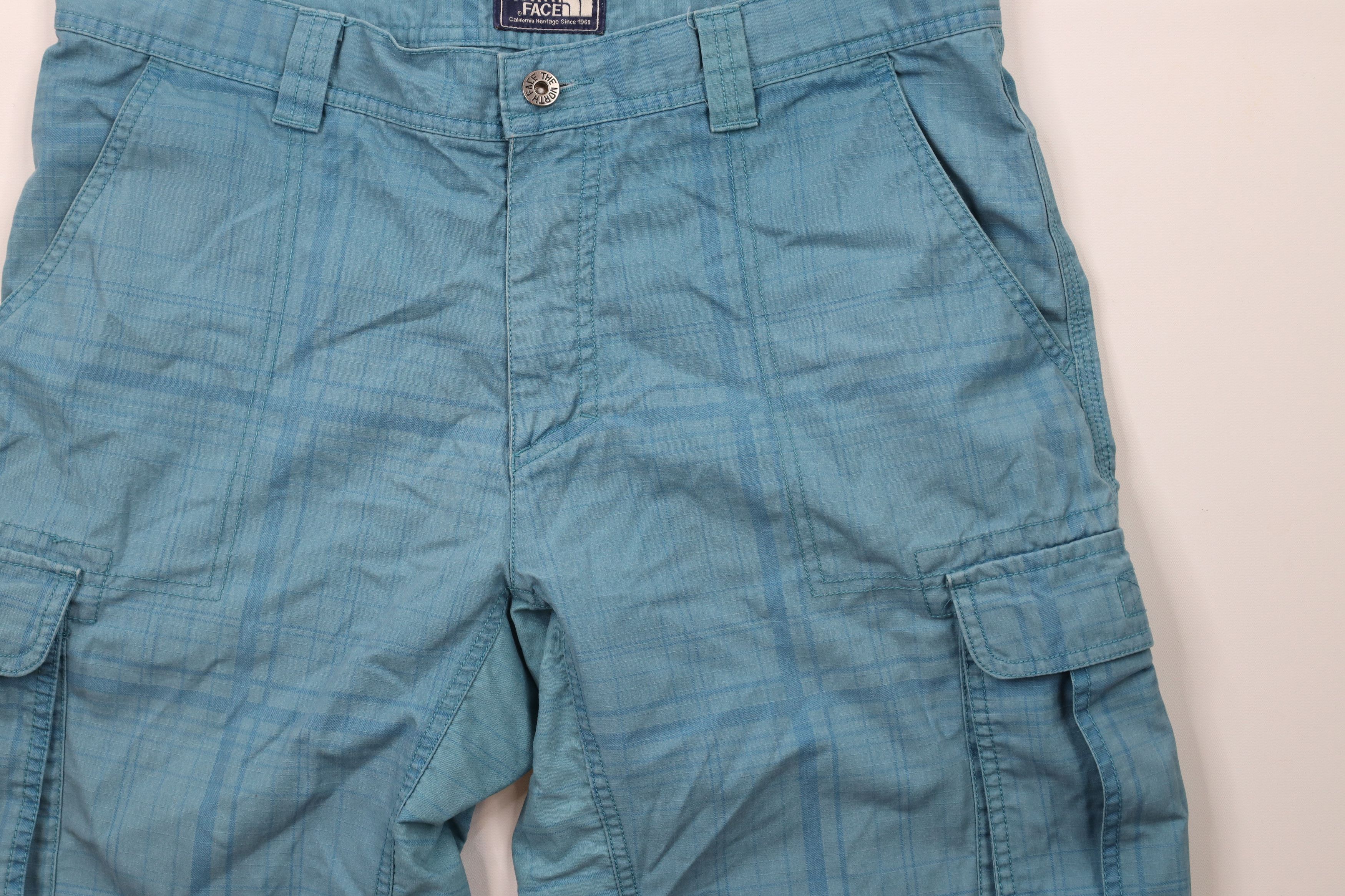 The North Face × Vintage Vintage The North Face Spell Out Cargo Shorts Blue Plaid Size US 34 / EU 50 - 3 Thumbnail