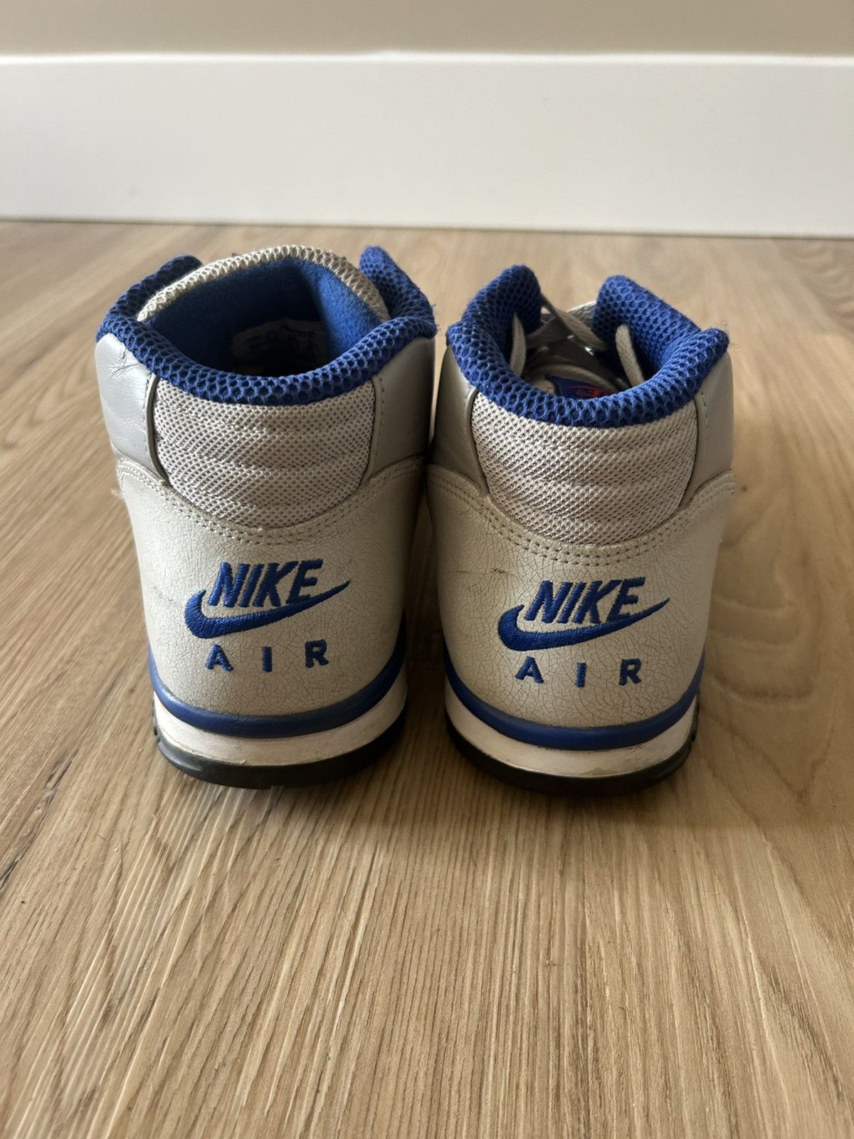 Nike RARE 2003 Nike Air Trainer Brooklyn Nets Size US 10.5 / EU 43-44 - 7 Thumbnail