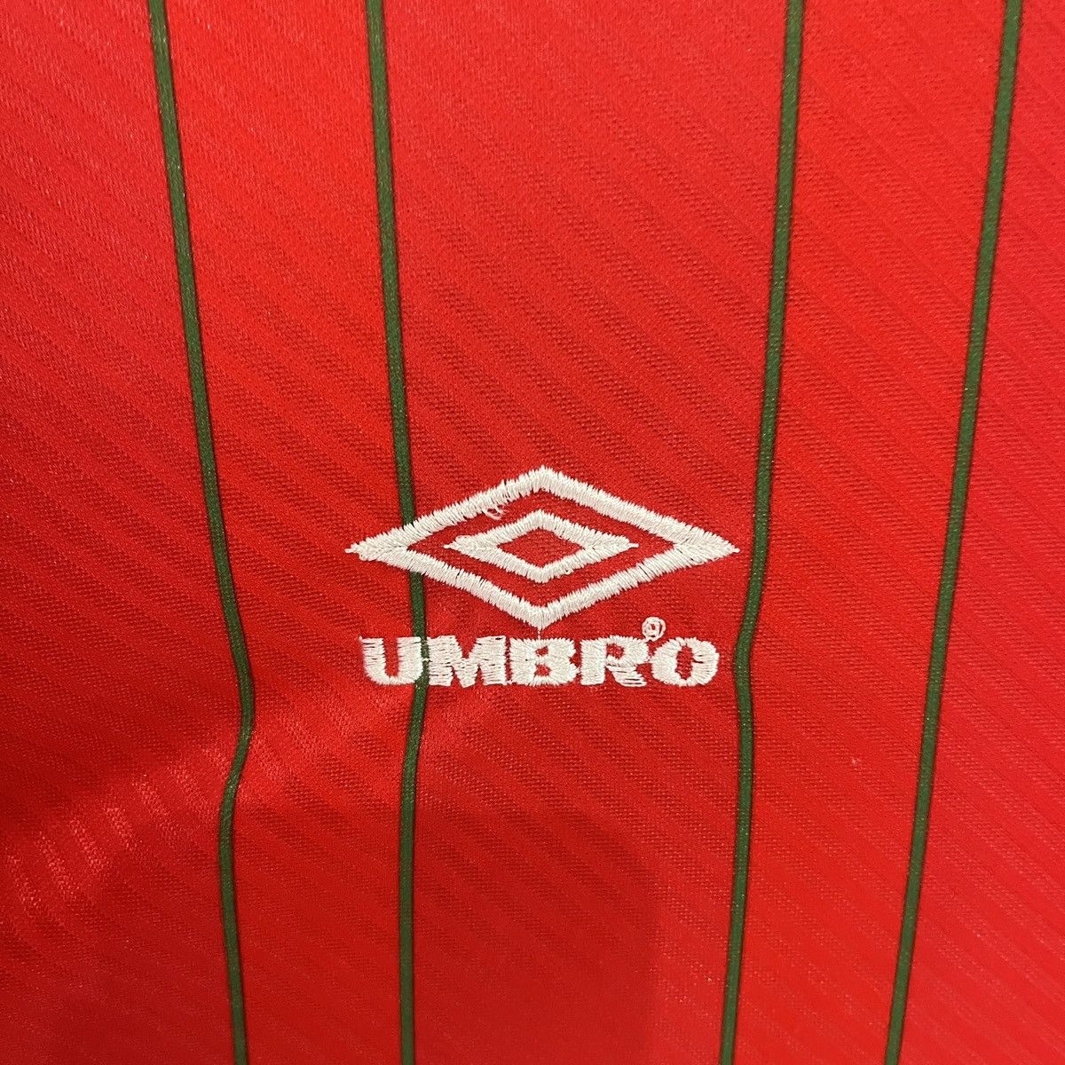 Umbro Vintage Wales 1994 Home Umbro Football Jersey Shirt Size US XL / EU 56 / 4 - 7 Thumbnail