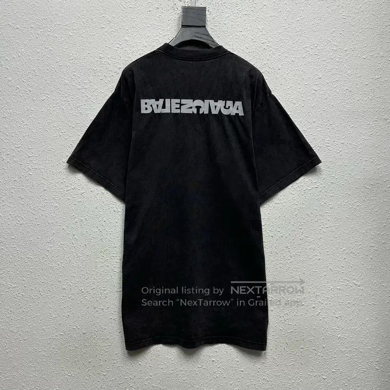 Balenciaga Balenciaga Distressed Black Short Sleeve T-Shirt with Inve Size US M / EU 48-50 / 2 - 2 Thumbnail