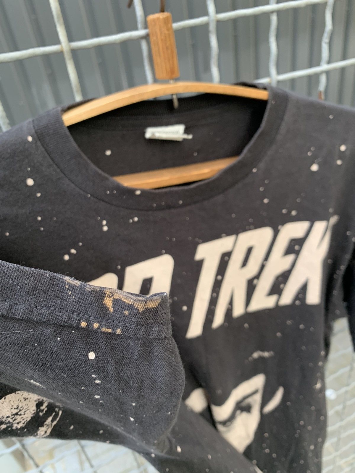 Vintage Vintage 1993 Star Trek Paramount Pictures Over Print Shirt Size US XL / EU 56 / 4 - 7 Thumbnail