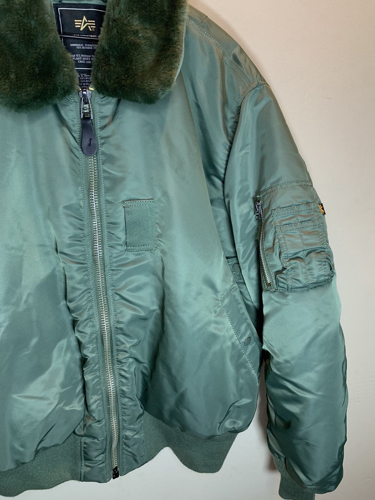 Alpha Industries *RARE* Alpha Industries B-15 Bomber Jacket Removable Collar Size US XXL / EU 58 / 5 - 2 Thumbnail