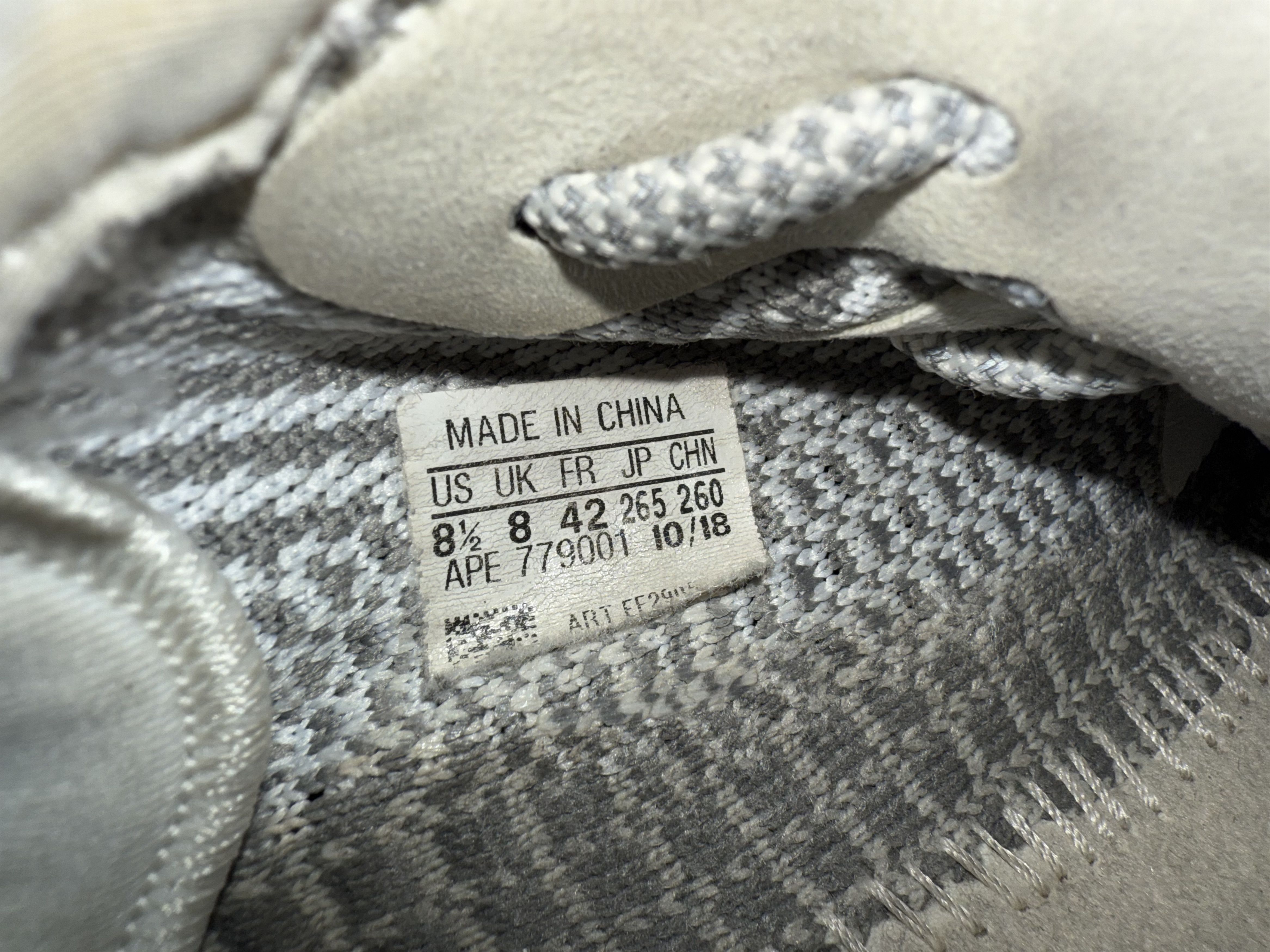 Adidas × Kanye West Yeezy boost 350 V2 (Static) Size 8.5 Men Size US 8.5 / EU 41-42 - 6 Thumbnail