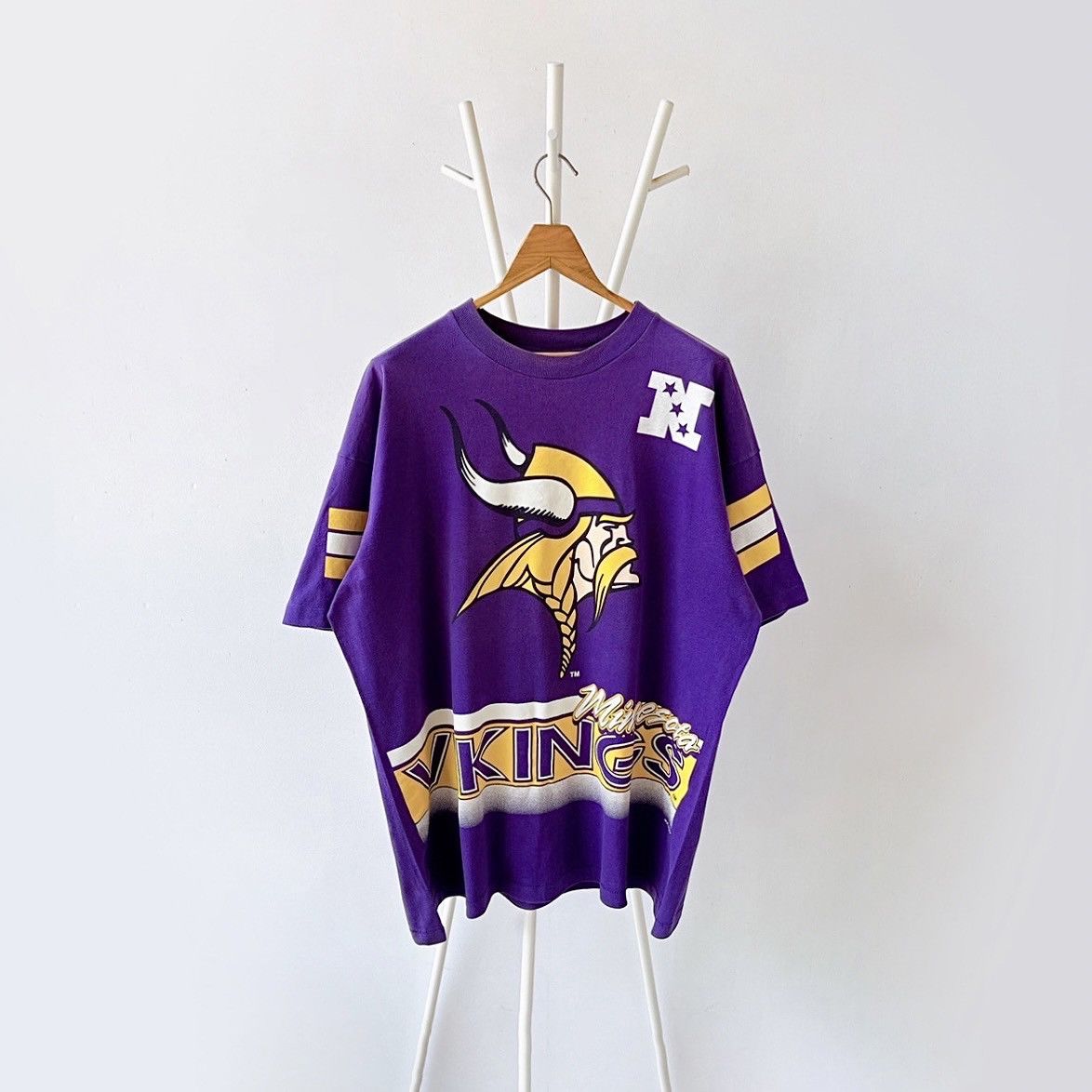 Salem Sportswear × Vintage 90s Minnesota Vikings NFL t-shirt/ XL Size US XL / EU 56 / 4 - 1 Thumbnail