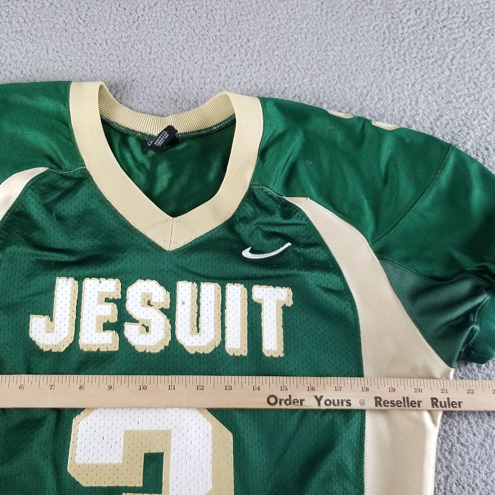 Nike VINTAGE Nike Jersey Adult Large Green Jesuit Christian Religious God Game 90s Mens Size US L / EU 52-54 / 3 - 7 Thumbnail