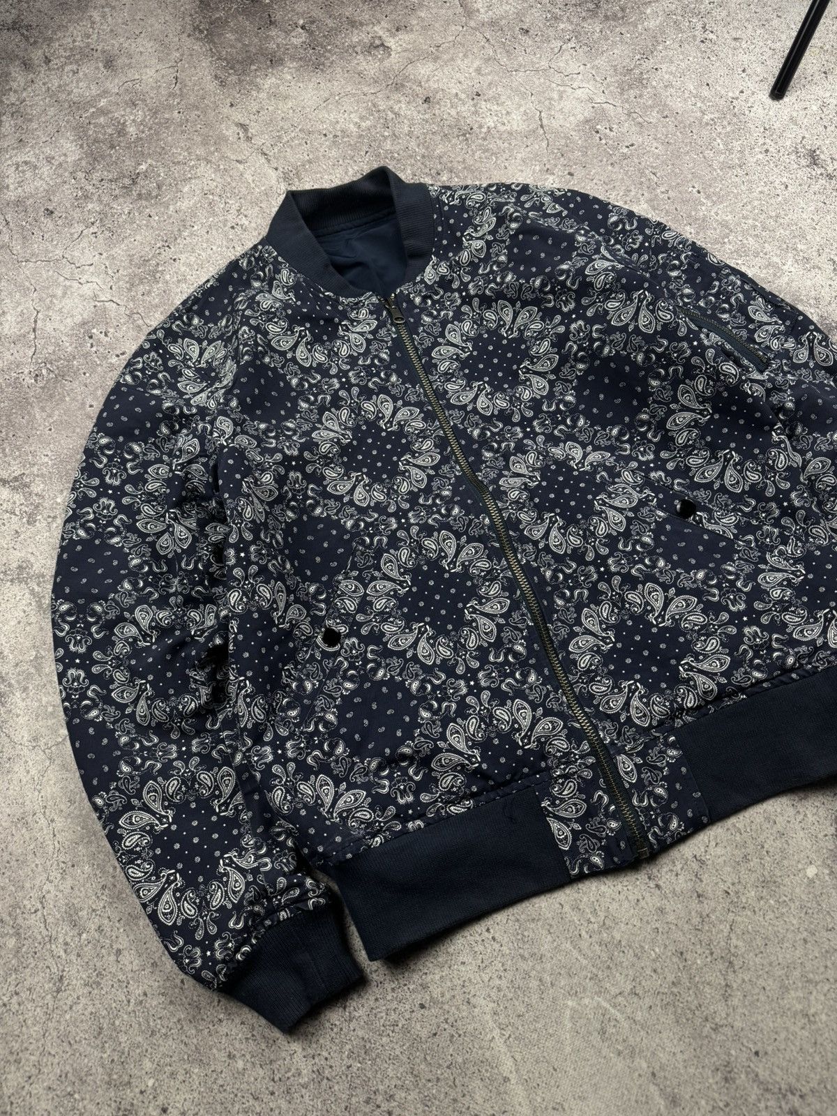 Japanese Brand Worn Out Age Reversible MA-1 Bomber – Bandana Side Size US M / EU 48-50 / 2 - 5 Thumbnail