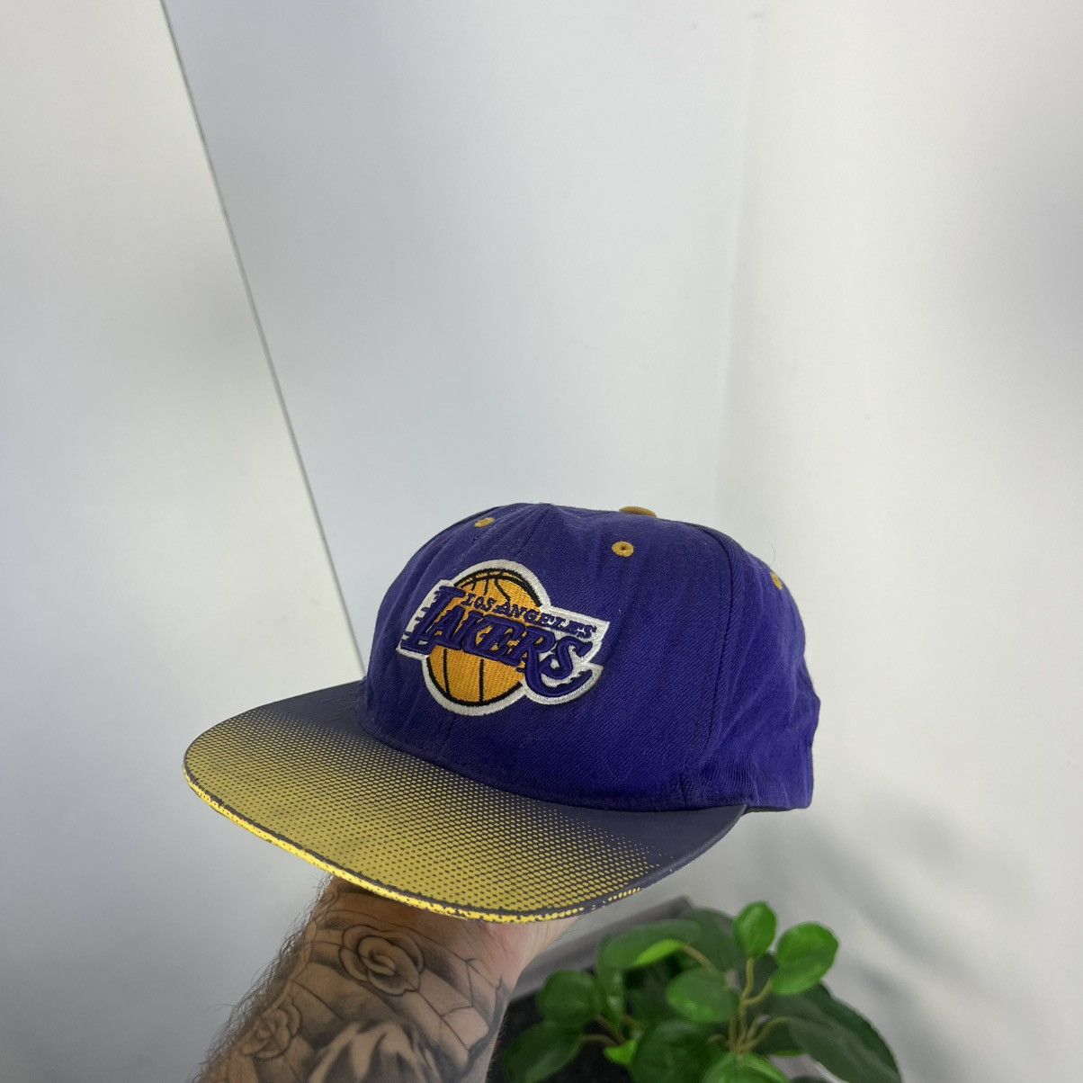NBA Vintage Y2K Los Angeles Lakers NBA Baseball Cap Size ONE SIZE - 1 Thumbnail