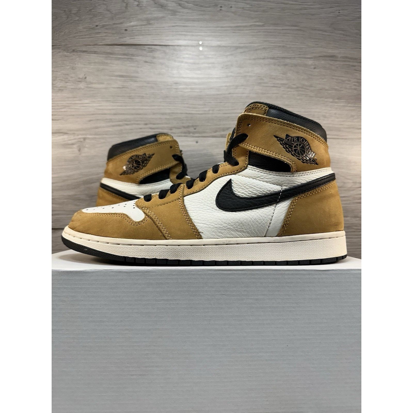 Jordan Brand Jordan 1 Retro High OG Rookie of the Year - Size 11.5 Size US 11.5 / EU 44-45 - 1 Thumbnail
