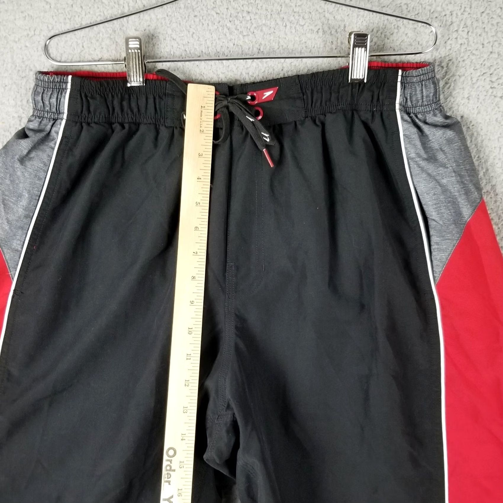 Speedo SPEEDO Shorts Mens Large Swim Trunks Lined Colorblock Black Red Gray Multicolor Trunks Mens Size US 33 - 4 Thumbnail