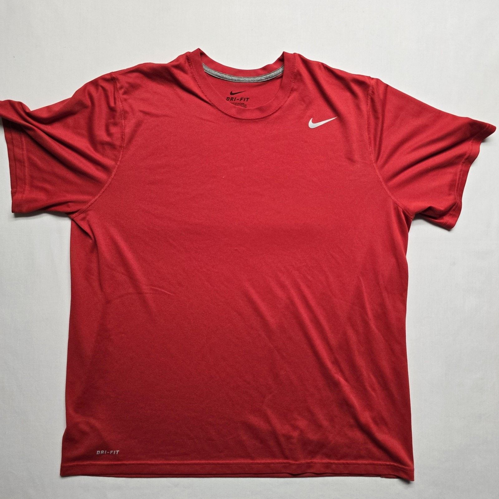 Nike Nike Shirt Mens XL Red Dri-FIT Performance Invesco Gym Size US XL / EU 56 / 4 - 1 Thumbnail