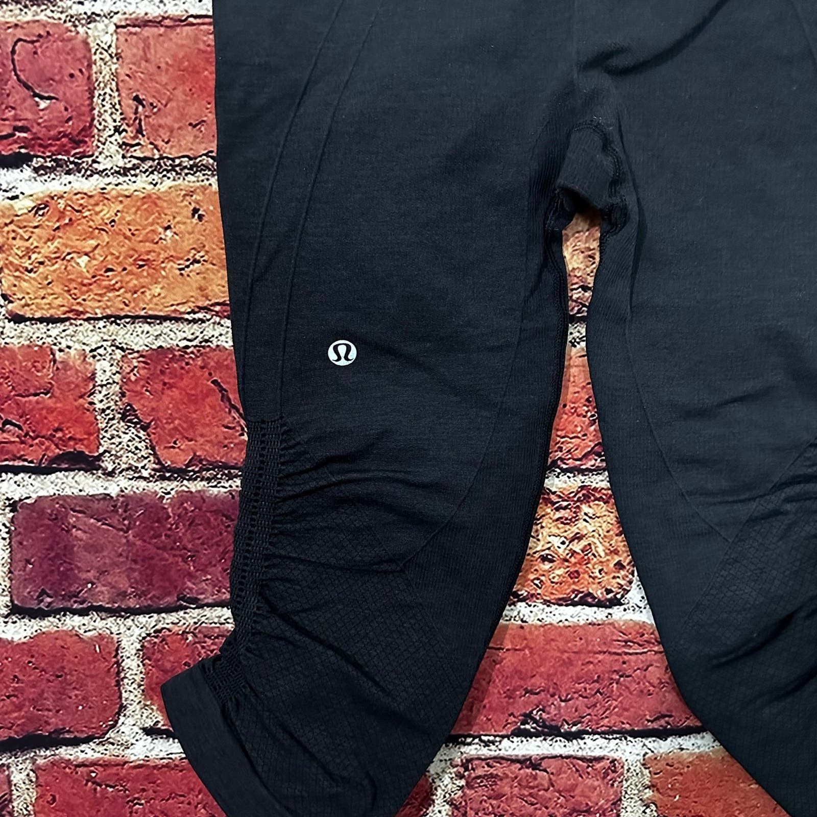 Lululemon lululemon leggings size 4 Size 27" / US 4 / IT 40 - 4 Thumbnail