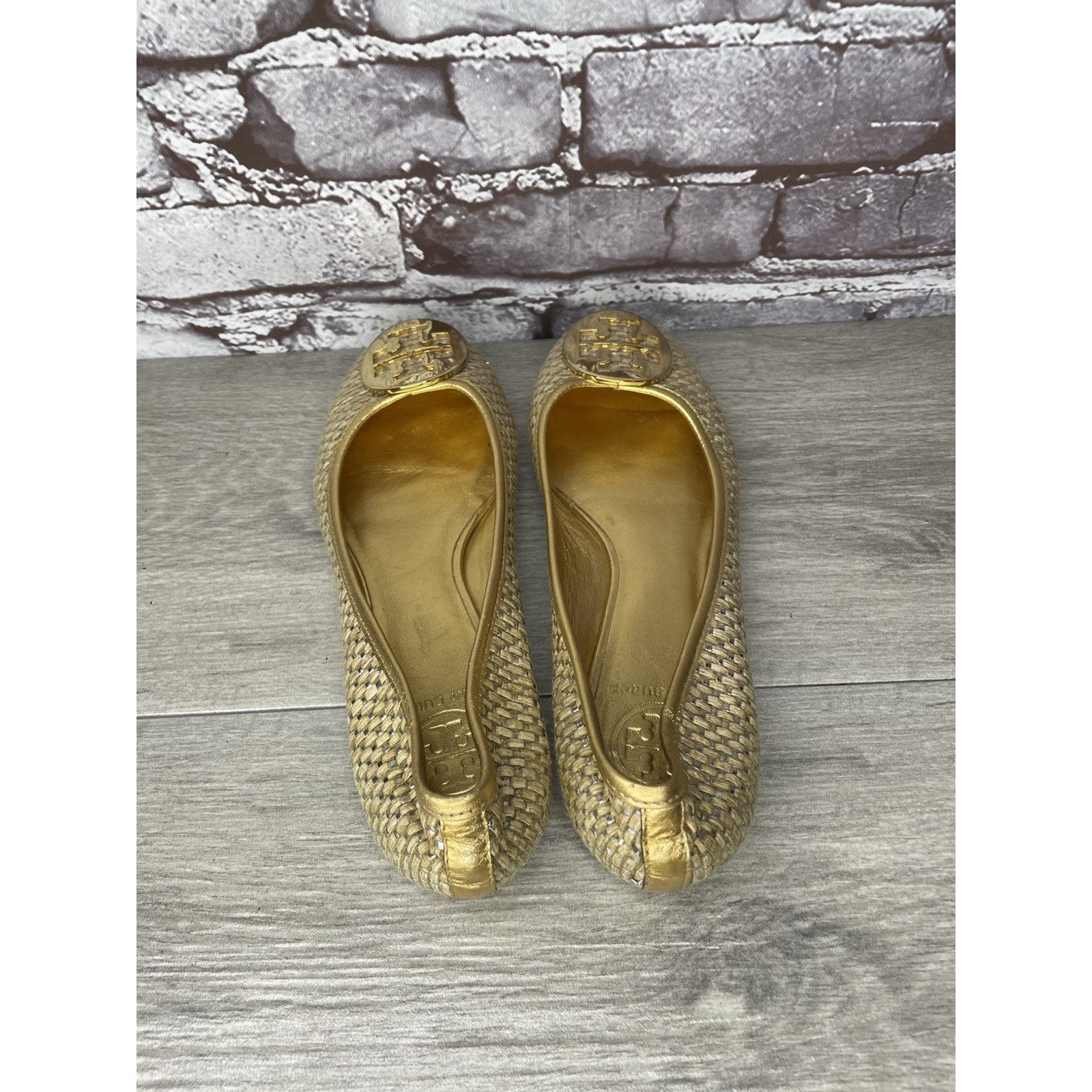 Tory Burch Tory Burch Straw Reva Gold Leather Logo Ballet Flats Women’s Size US 7.5 / IT 37.5 - 5 Thumbnail
