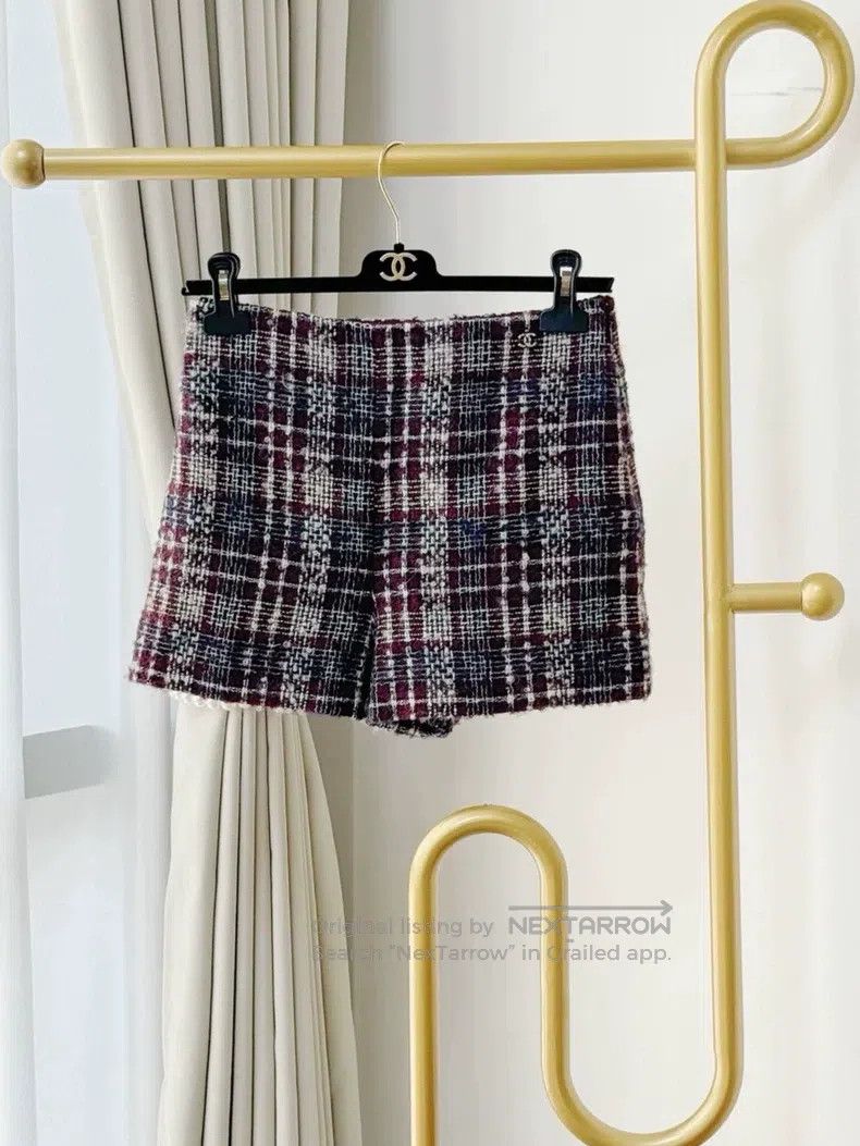 Chanel Chanel Wool twill soft tweed red bottom milky white navy b Size 42" / US 20 - 1 Thumbnail