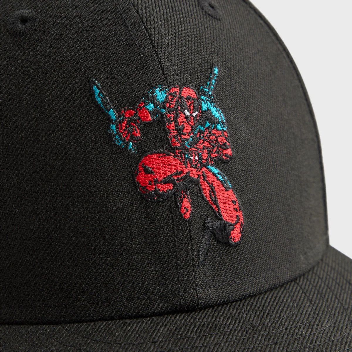 Kith × Marvel Comics [Size 8] Marvel Kith New Era Deadpool Fitted Hit Size ONE SIZE - 6 Thumbnail