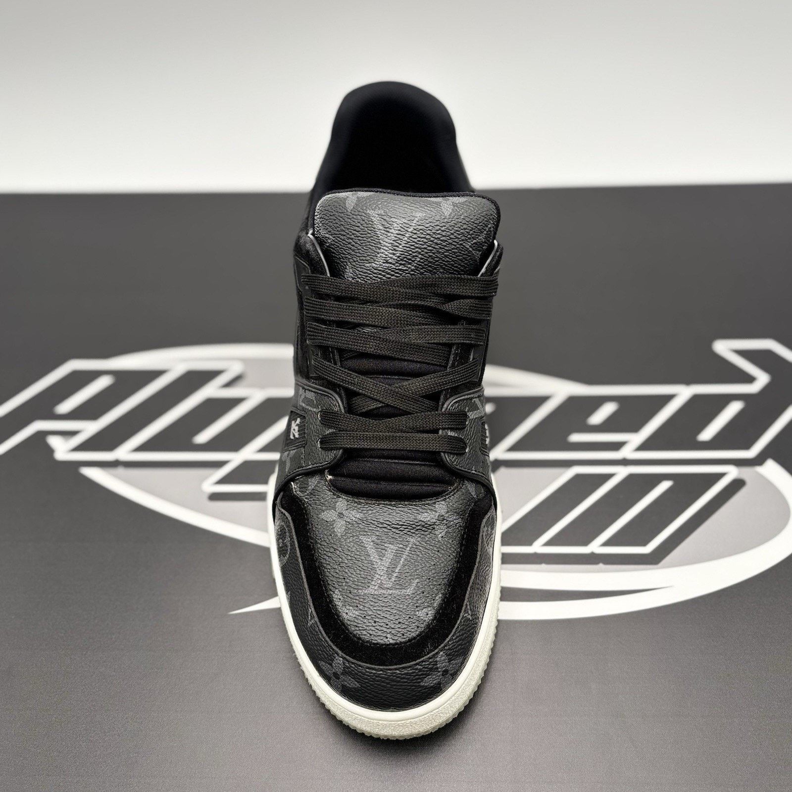 Louis Vuitton Louis Vuitton Trainer ' Black Monogram ' | GOOD CONDITION! Size US 9.5 / EU 42-43 - 5 Thumbnail