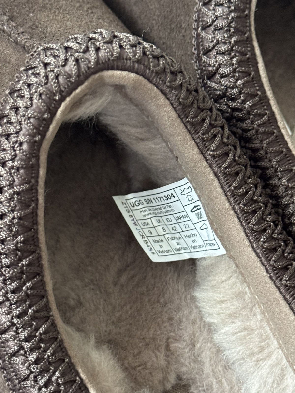 Ugg Tasman Goretex Vibram Slipper Size US 9 / EU 42 - 2 Thumbnail
