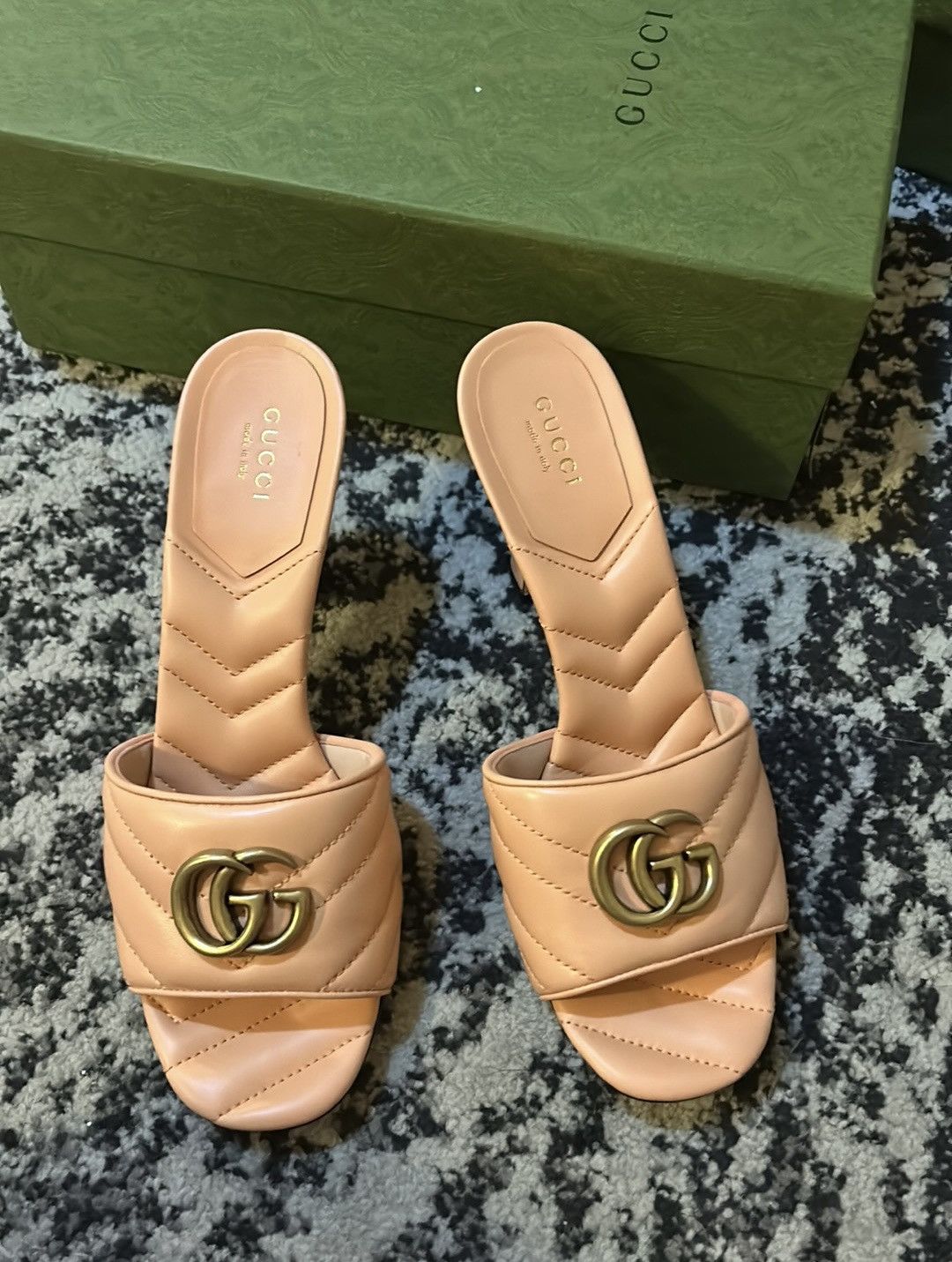 Gucci Gucci Women’s Double G Slide Sandal size 39 Size US 9 / IT 39 - 2 Thumbnail