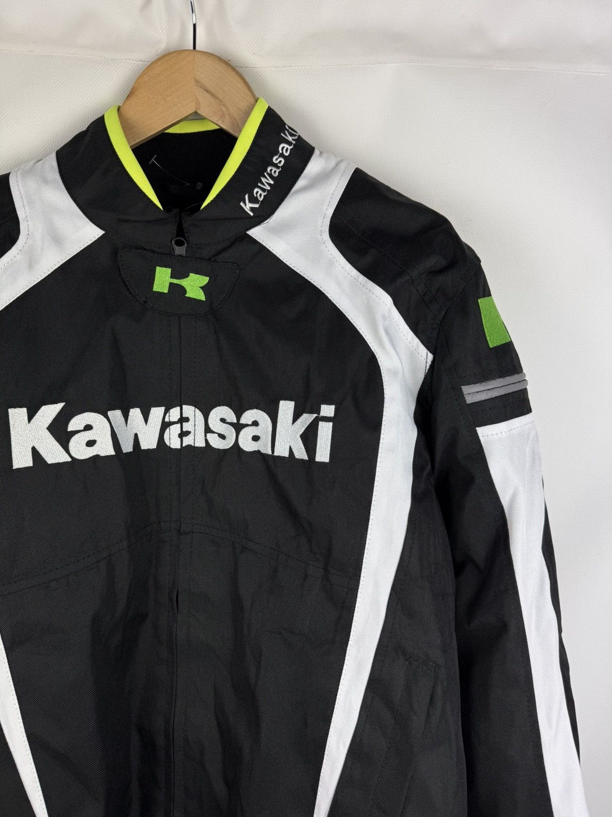 Other Kawasaki Men’s Big Logo Racing Motorcycle Jacket Size M Size US M / EU 48-50 / 2 - 5 Thumbnail