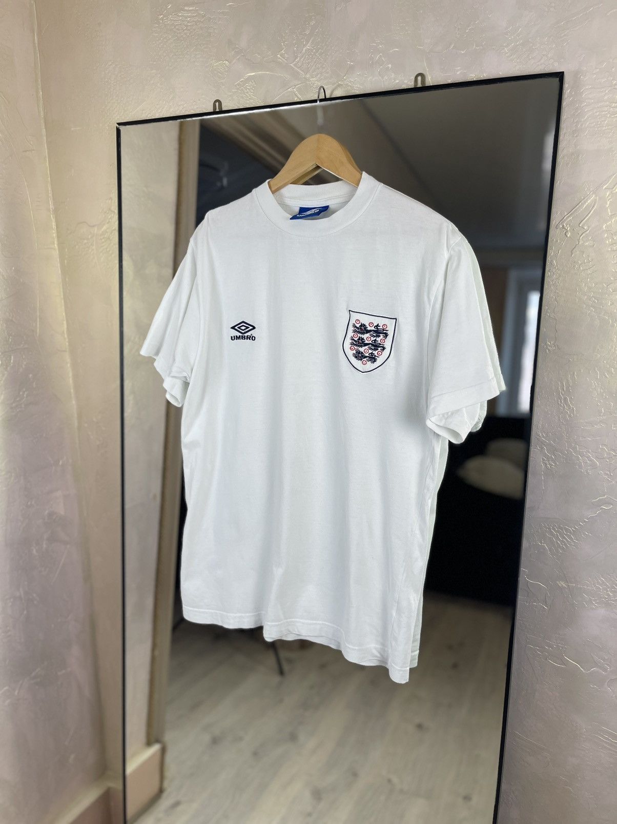 Umbro Vintage Umbro England Three Lions Embroidered Logo Tee Size US M / EU 48-50 / 2 - 1 Thumbnail