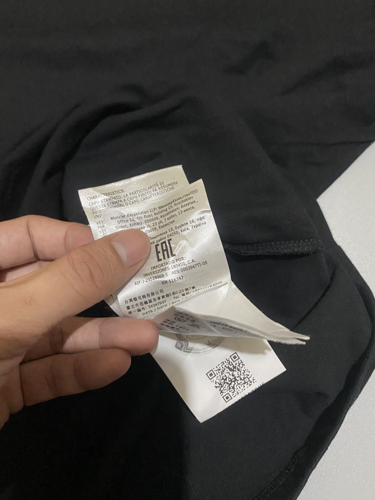 Moncler MONCLER ROUNDNECK SHIRT Size US L / EU 52-54 / 3 - 8 Thumbnail