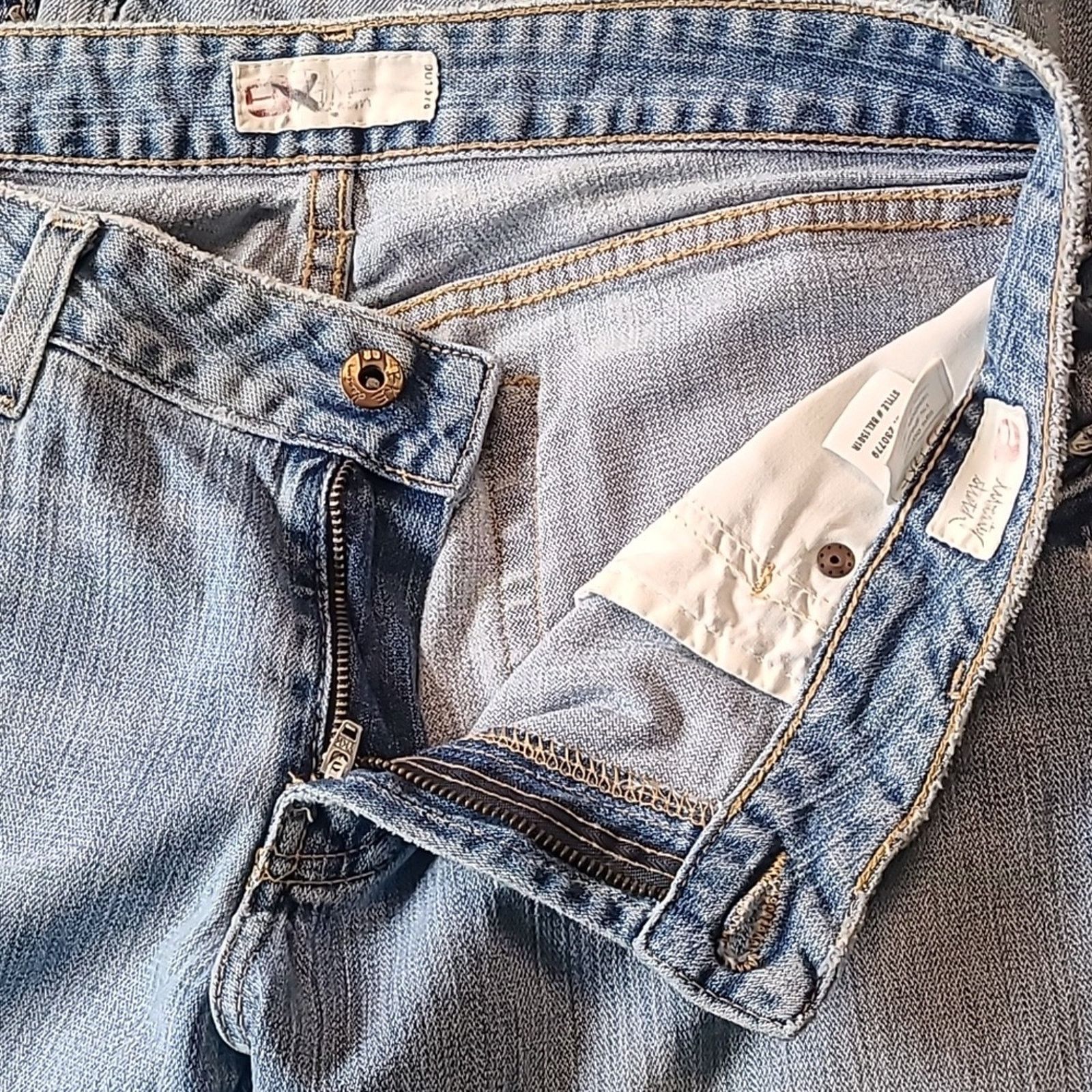 BKE Women's 30" x 31.5" BKE Buckle denim jeans light wash Size 34" / US 12 / IT 48 - 8 Thumbnail