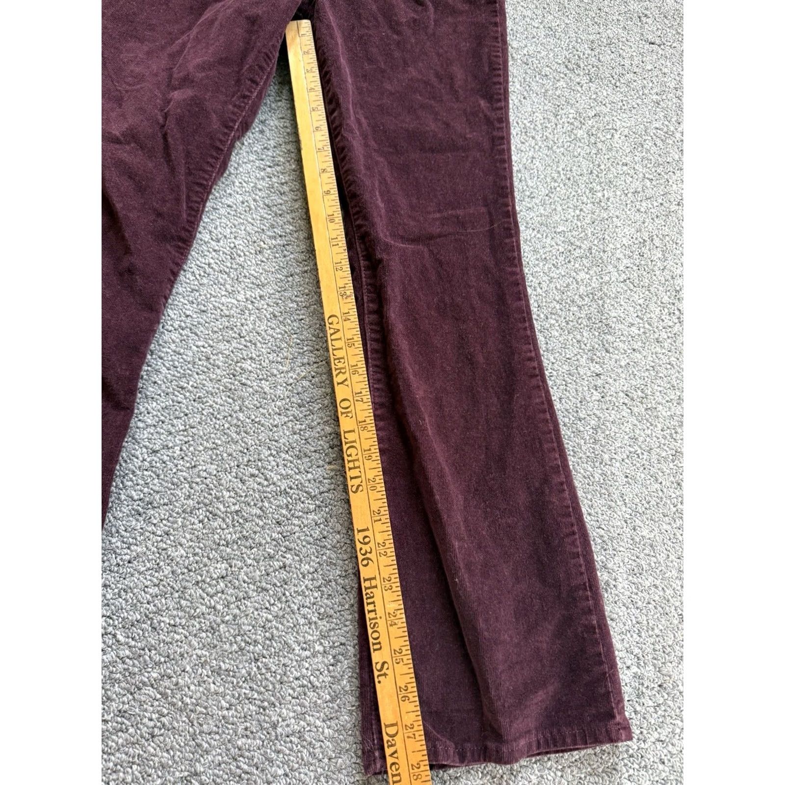 Levi's Levi's 725 Courduroy Jeans 29 Womens Burgundy Bootcut Highrise Corduroy 5-Pocket Fall Winter Spring Jeans Womens Size 29" - 5 Thumbnail