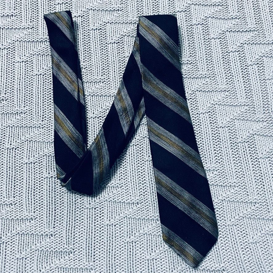 Vintage Ohrbach's black striped skinny tie