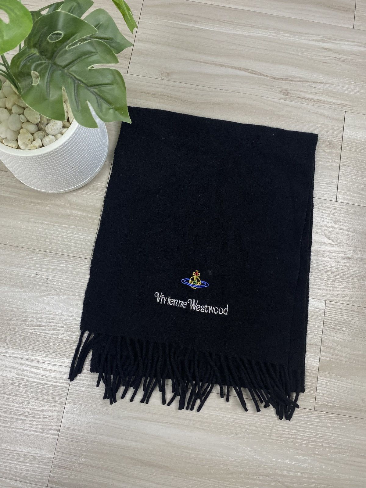 Vivienne Westwood Vivienne Westwood Scarf Luxury Vintage Size ONE SIZE - 2 Thumbnail