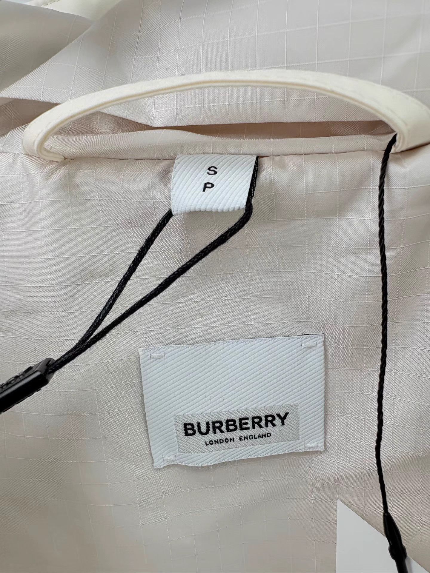Burberry BURBERRY Large Logo Sleeve Windbreaker Jacket Size US S / EU 44-46 / 1 - 3 Thumbnail