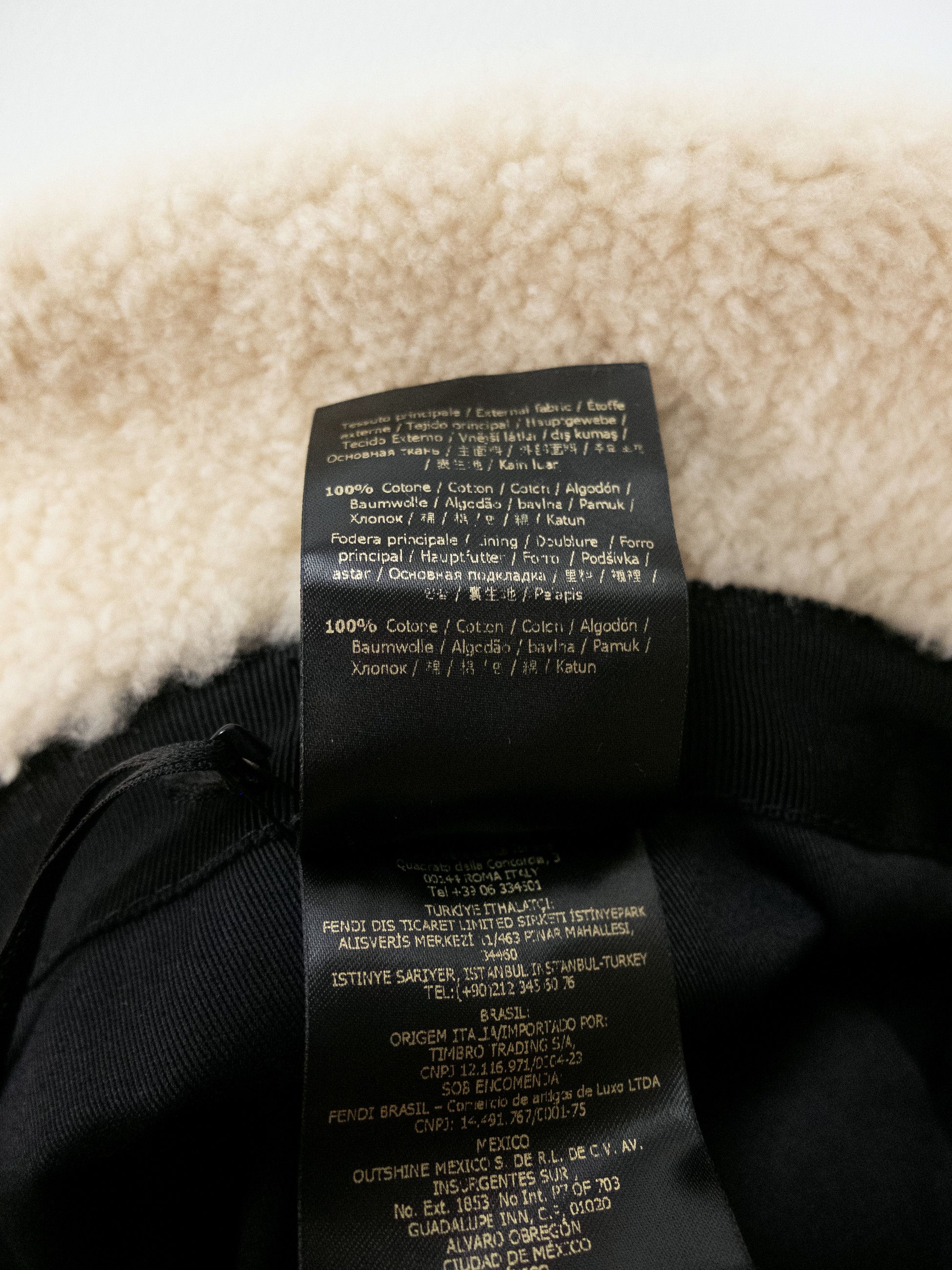 Fendi FENDI F logo Shearling trimmed blue denim bucket hat Size ONE SIZE - 10 Thumbnail