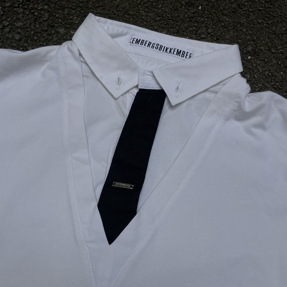Dirk Bikkembergs Bikkembergs White Built in Shirt with tie thing Size US M / EU 48-50 / 2 - 2 Thumbnail