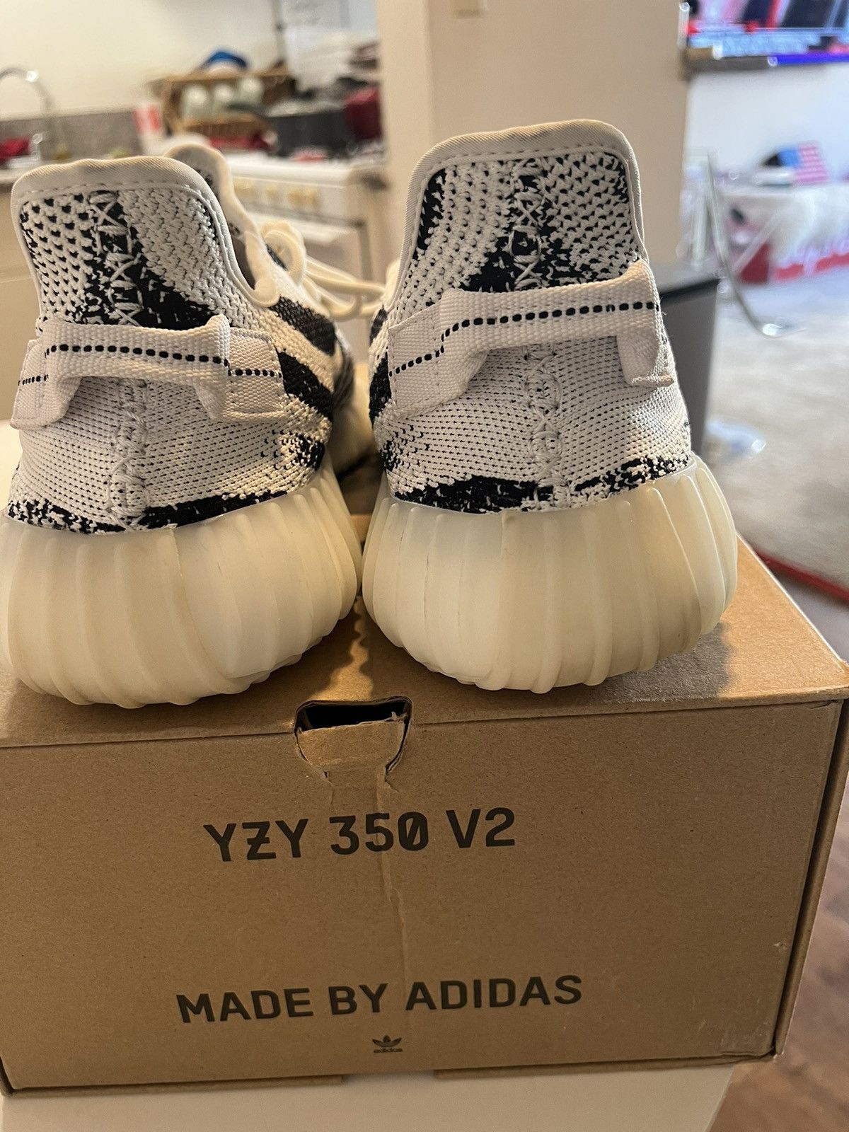 Yeezy Yeezy Boost 350 V2 Size US 12 / EU 45 - 8 Thumbnail