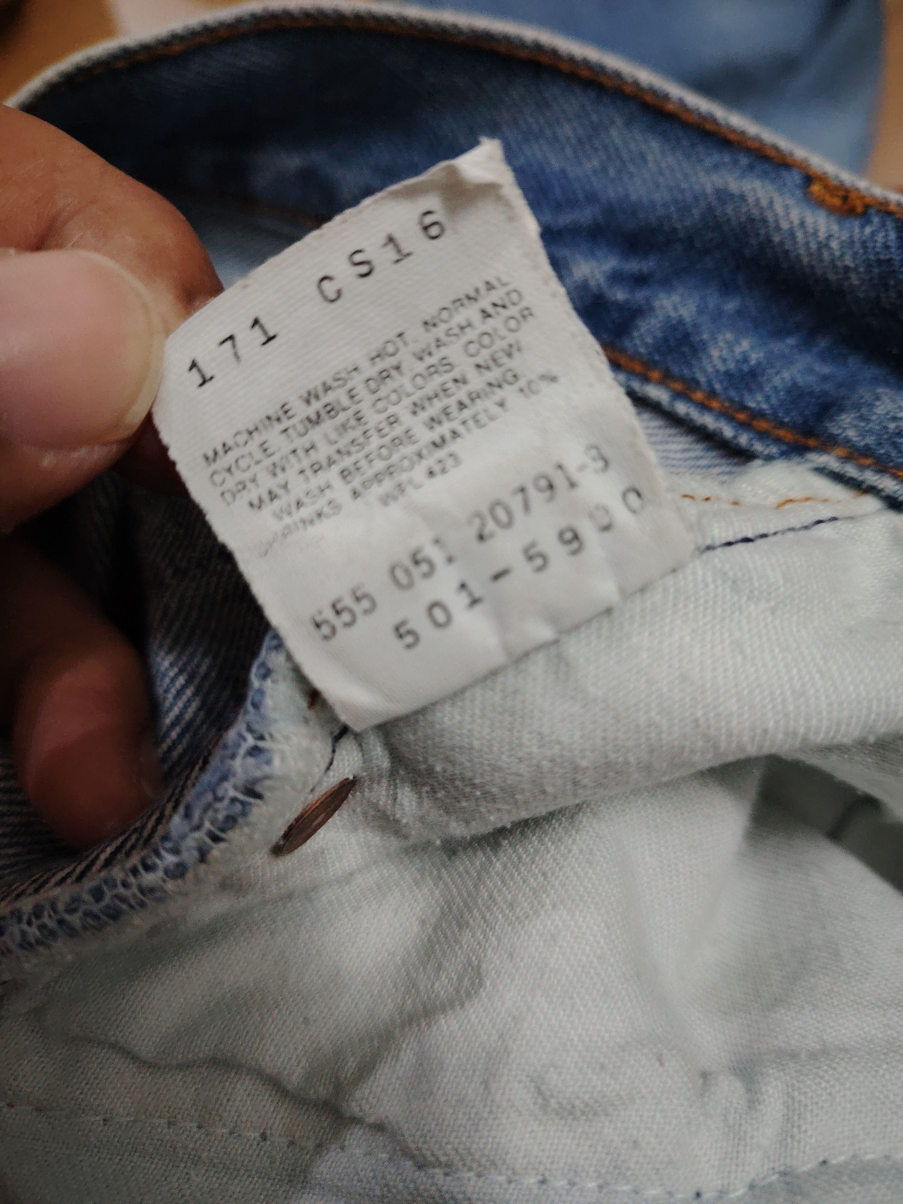 Levi's VINTAGE 90s LEVIS 501 XX BUTTON 555 DENIM JEANS Size US 32 / EU 48 - 17 Thumbnail