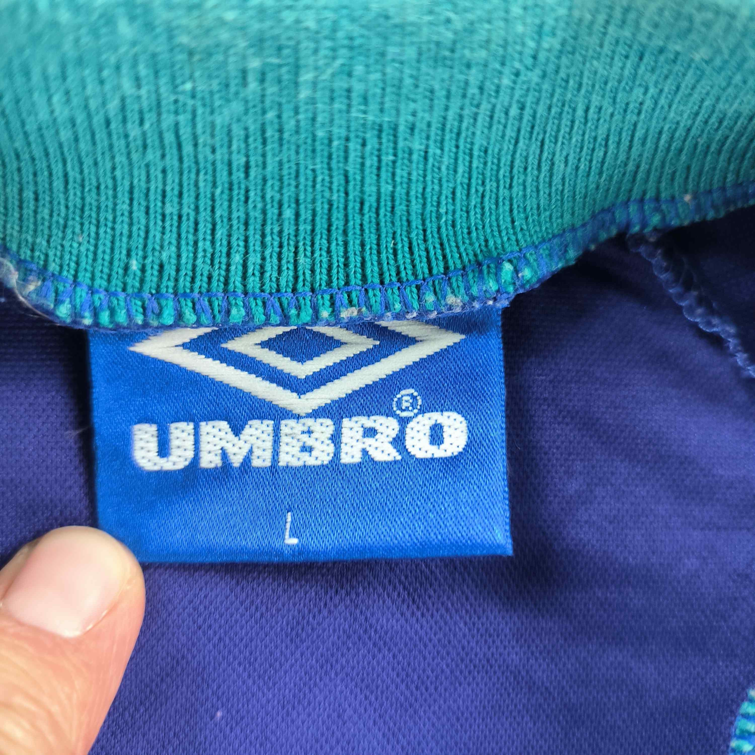 Umbro Nottingham Forest 1993-95 Umbro away football jersey size L Size US L / EU 52-54 / 3 - 5 Thumbnail