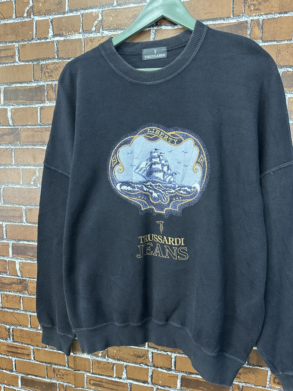 Trussardi Vintage Trussardi Jeans Liberty Logo Baggy Crewneck Z462 Size US L / EU 52-54 / 3 - 3 Thumbnail