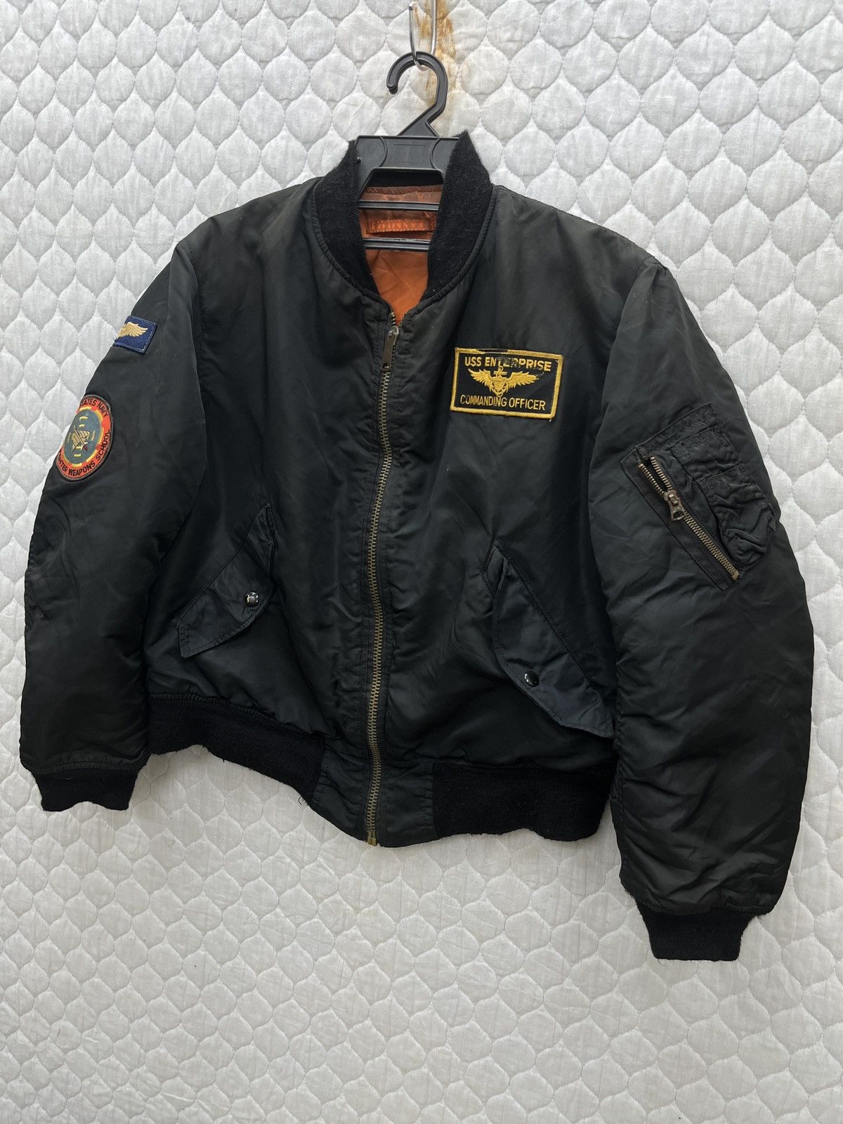 Vintage 🔥🔥🔥STEALS VTG USS ENTERPRISE COMANDING OFFICER MA1 JACKET Size US M / EU 48-50 / 2 - 2 Thumbnail