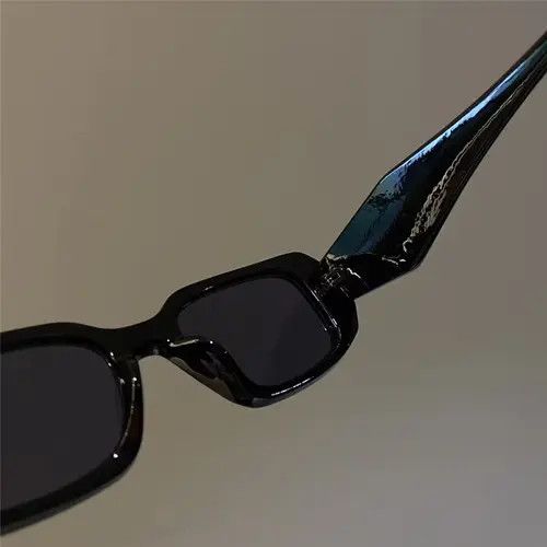 Designer Vintage sunglasses with irregular lenses and uv protection Size ONE SIZE - 3 Thumbnail