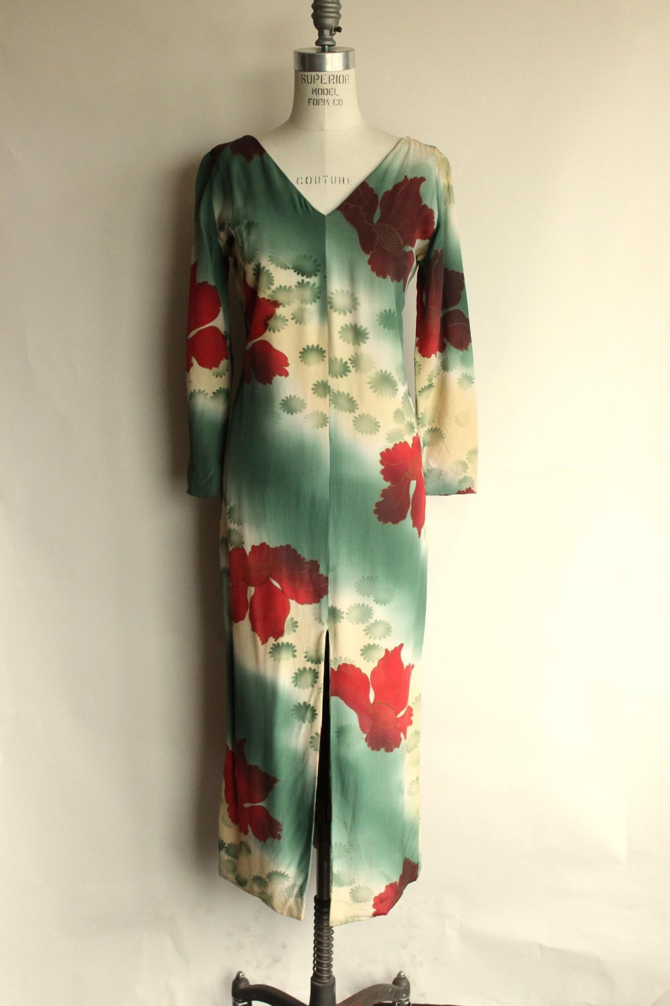 Vintage Vintage 1960s Dress, Green and Red Asian Rayon Maxidress wit Size M / US 6-8 / IT 42-44 - 2 Thumbnail