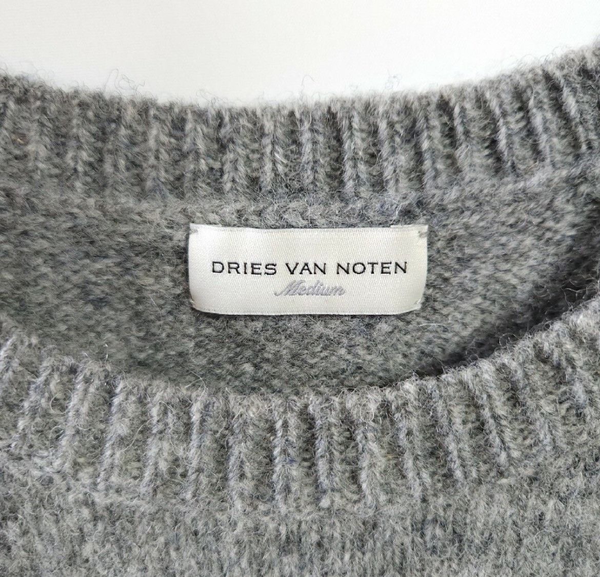 Dries Van Noten Dries van noten Wool sleeveless knitted waistcoat Nextarrow Size US M / EU 48-50 / 2 - 4 Thumbnail